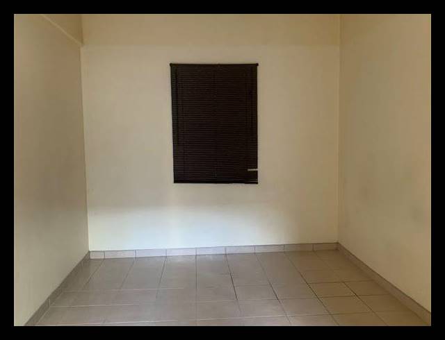 2 BEDROOM APARTMENT FOR SALE IN BRAAMFONTEIN WERF